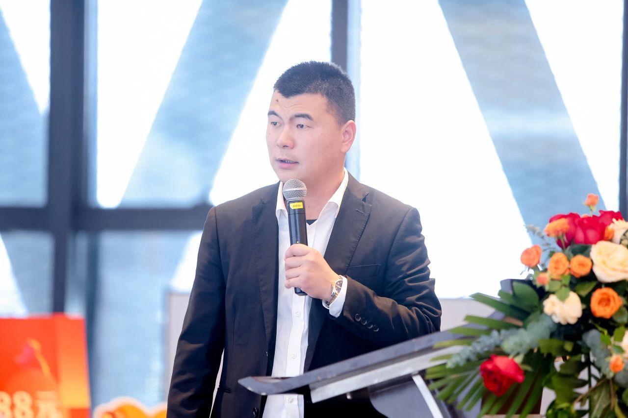 1727590496126263.jpg 577fc6079261602f23563f4172b0ce6c.jpg