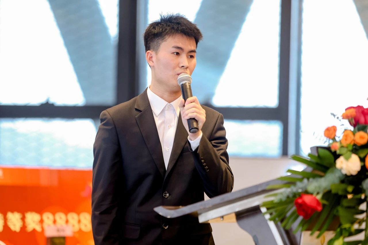 1727590512410867.jpg 82dc6dc327475e60e2392c5926e49c93.jpg