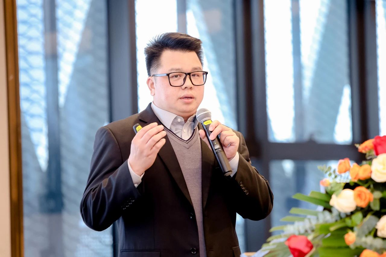 1727590565323642.jpg d9ccb93e2d5281912fb4899527544006.jpg