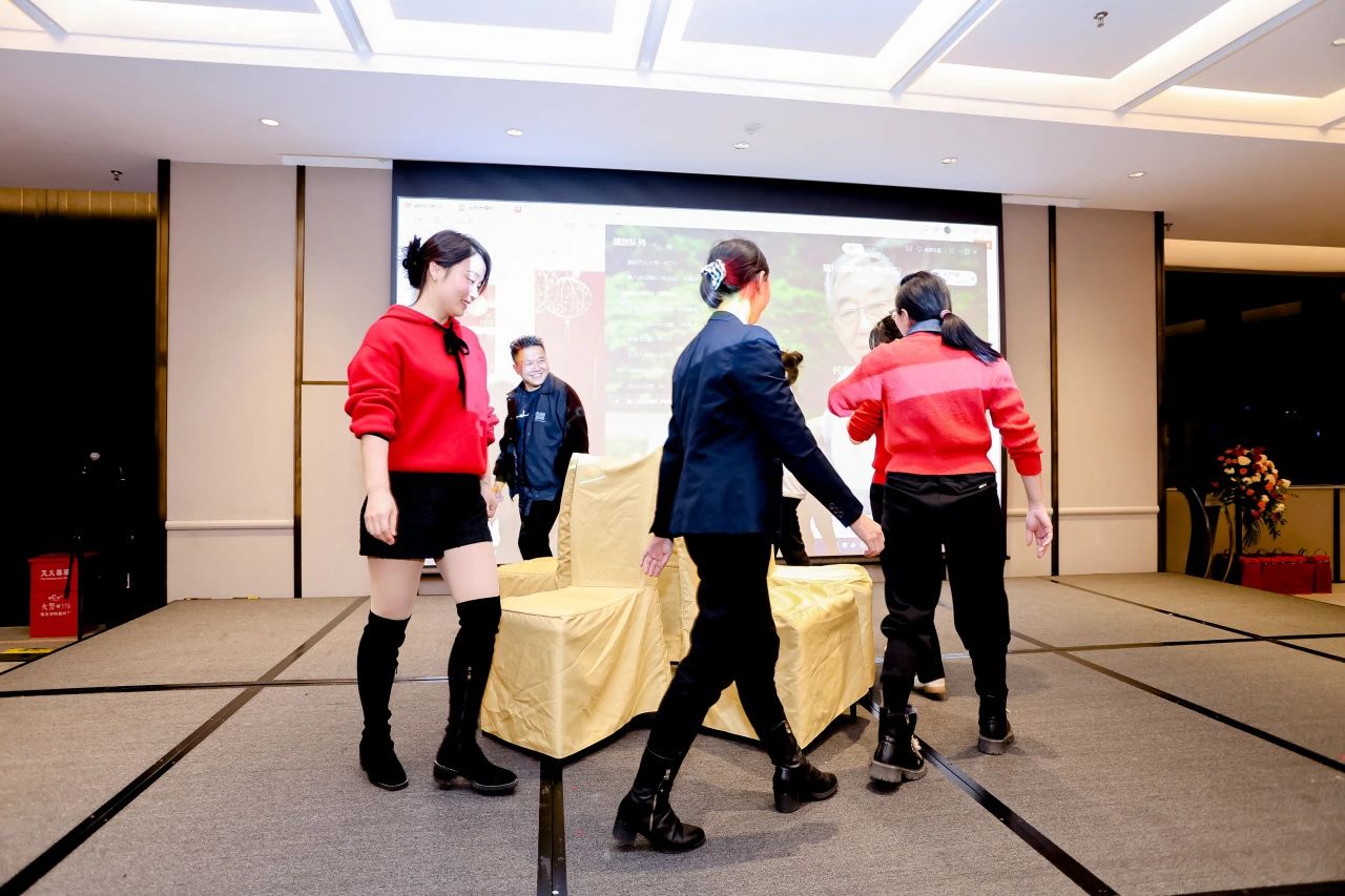 1727590773169157.jpg f0fcefe4c7903c4920adadf4a108a356.jpg